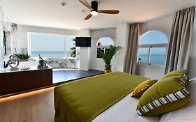 Hotel Salobreña Suites